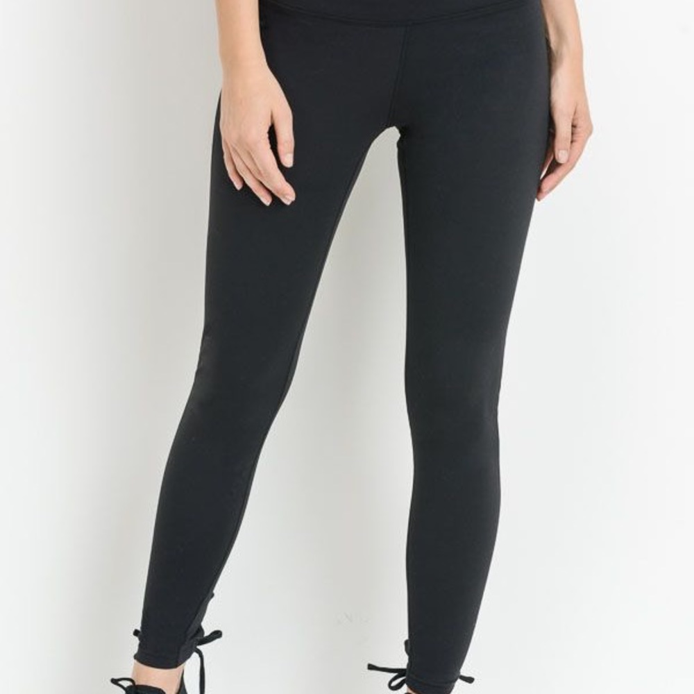 ☝️ LEFT!!! NWT Mono B Red lace up leggings - Picture 3 of 4